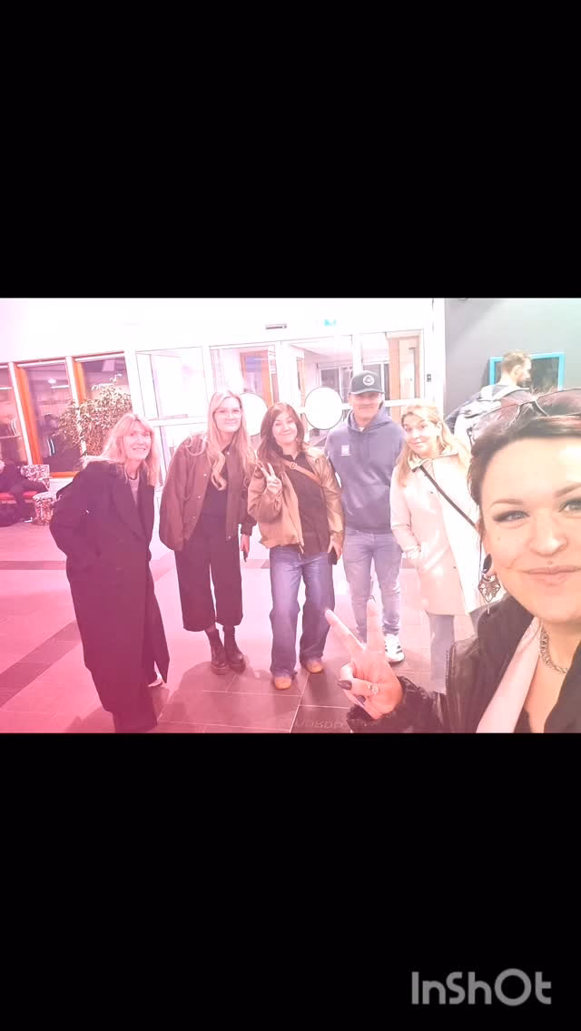 Helgen har spenderats tillsammans i Stockholm! 🥳

Stort tack till @krille.wella för en inspirerande dag!

Nån som e taggad på att se resultaten?🤭 

#askforwella #monochromatic
@wellaeducation_sverige @wellanordic